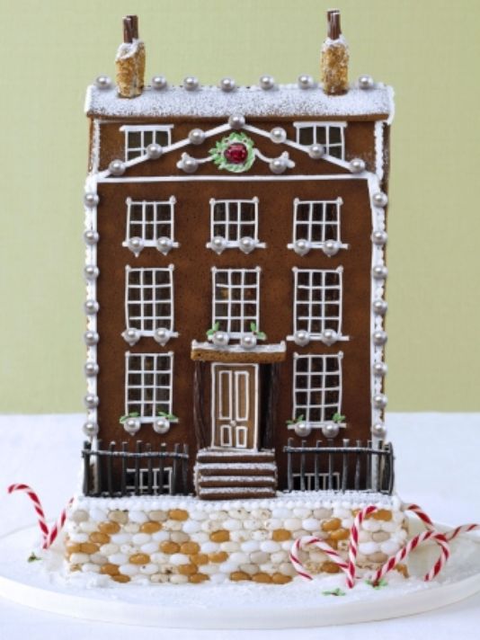 Read more about the article This Gingerbread House Costs $40,000 Per Square Foot